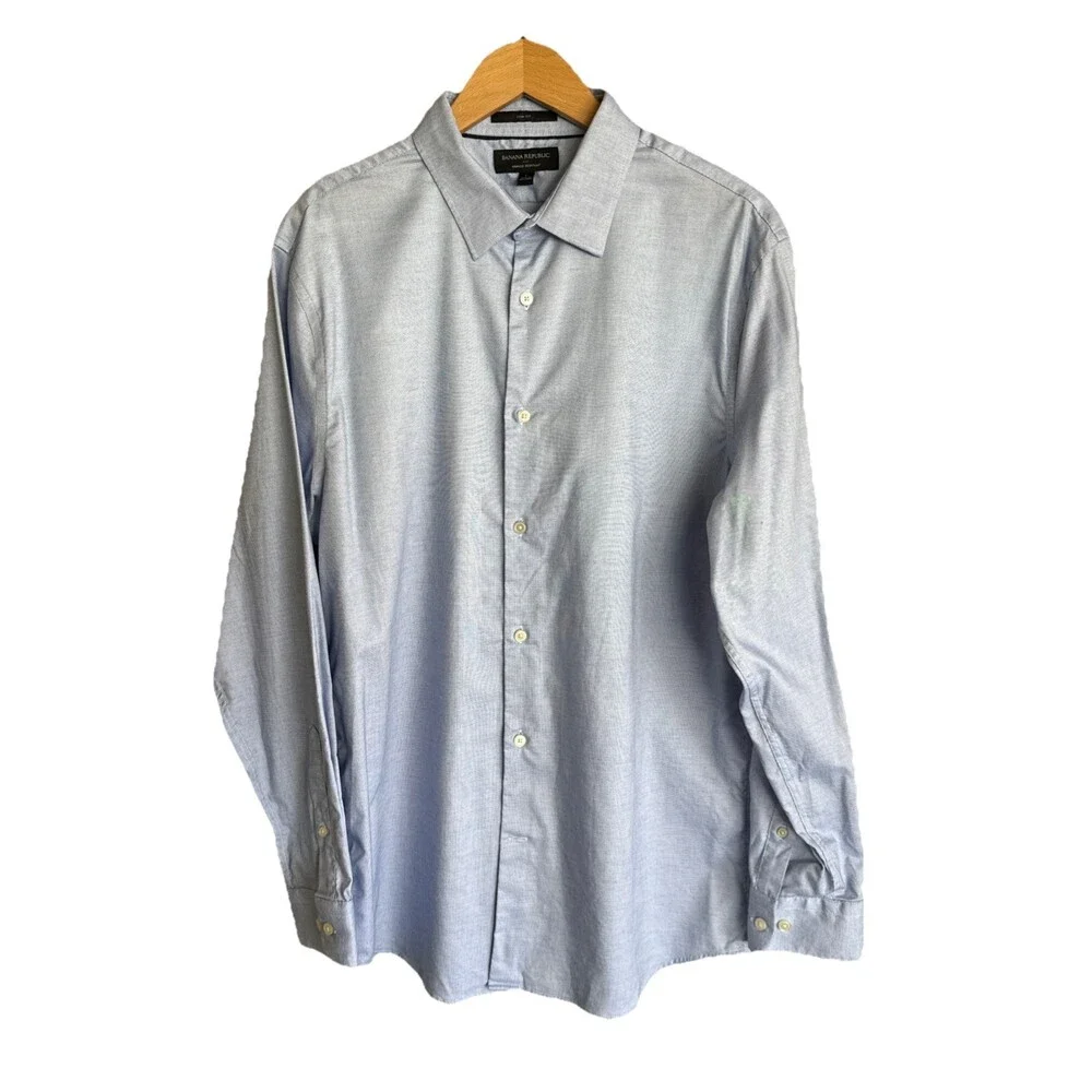 Banana Republic Men’s Large Slim Fit Non-Iron Dress Shirt Blue/ light gray
